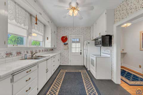 Tiny photo for 240 SW Fairlawn Rd, Topeka, KS 66606 (MLS # 246122)