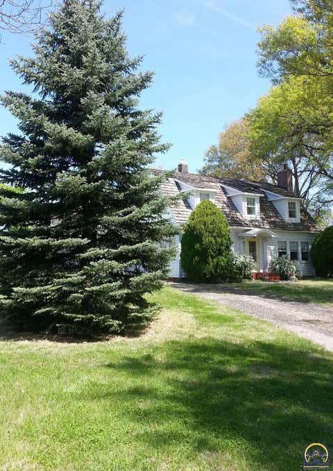 Tiny photo for 240 SW Fairlawn Rd, Topeka, KS 66606 (MLS # 246122)