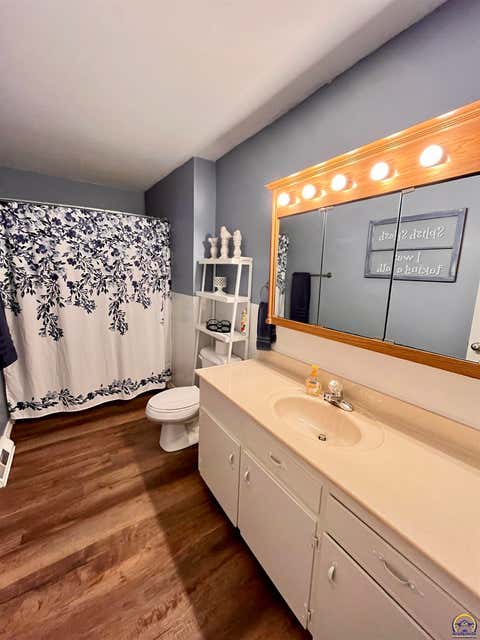 Tiny photo for 2152 Morningside Dr, Emporia, KS 66801 (MLS # 243602)