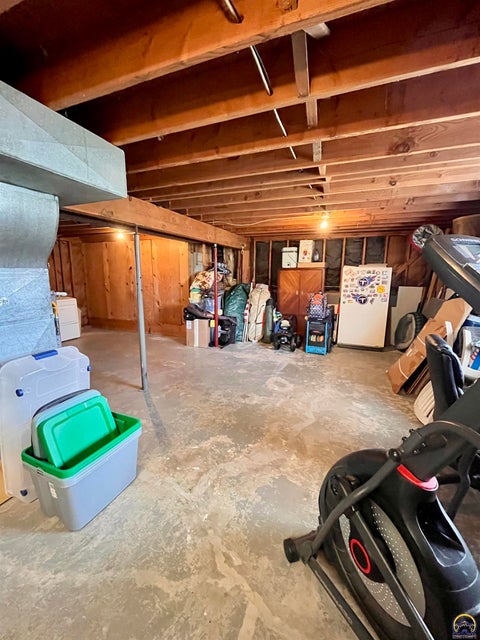 Tiny photo for 2152 Morningside Dr, Emporia, KS 66801 (MLS # 243602)