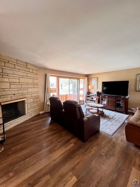 Tiny photo for 2152 Morningside Dr, Emporia, KS 66801 (MLS # 243602)