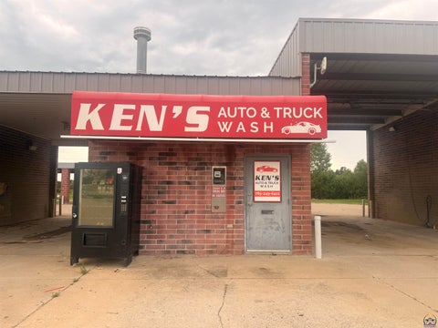 Tiny photo for 407 N Martin St, Osage City, KS 66523 (MLS # 245806)