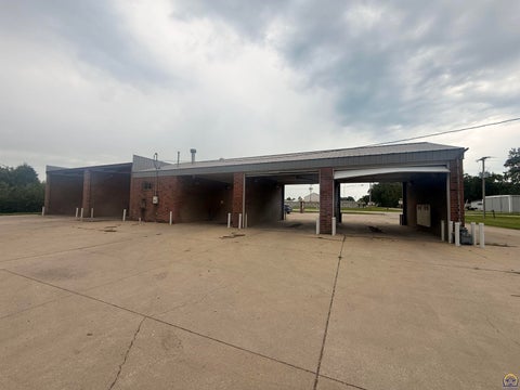 Tiny photo for 407 N Martin St, Osage City, KS 66523 (MLS # 245806)