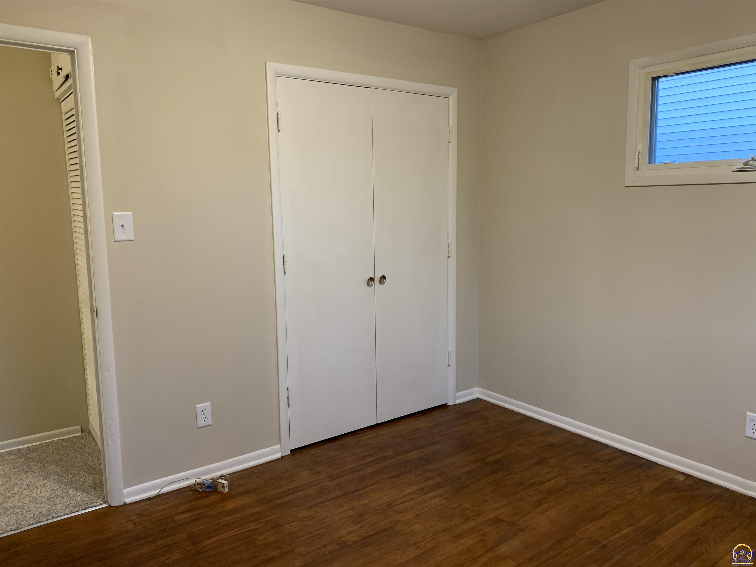 Topeka, Kansas 66614, United States, 4 Bedrooms Bedrooms, ,2 BathroomsBathrooms,Residential,Pending,68164