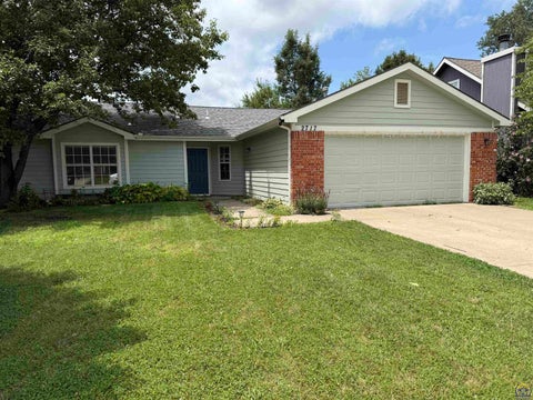 Photo of 2717 Wildflower Drive, Lawrence, KS 66046 (MLS # 245519)