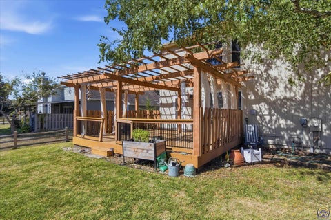Tiny photo for 4324 SW Stone Ave, Topeka, KS 66610 (MLS # 246438)