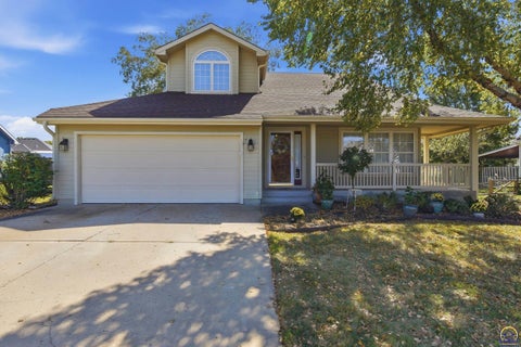 Photo of 4324 SW Stone Ave, Topeka, KS 66610 (MLS # 246438)