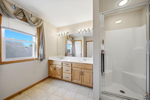 Tiny photo for 4324 SW Stone Ave, Topeka, KS 66610 (MLS # 246438)