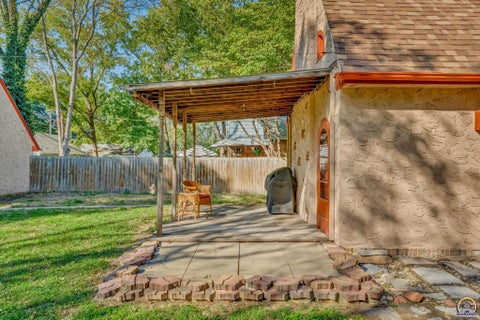 Tiny photo for 1400 SW 3rd St, Topeka, KS 66606 (MLS # 246956)
