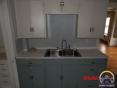 Tiny photo for 800 SW Jewell Ave, Topeka, KS 66606 (MLS # 244360)