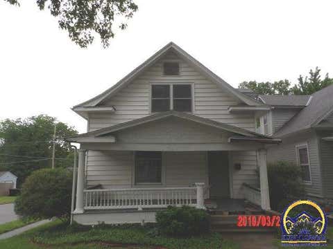 Photo of 800 SW Jewell Ave, Topeka, KS 66606 (MLS # 244360)