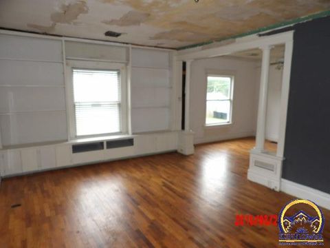 Tiny photo for 800 SW Jewell Ave, Topeka, KS 66606 (MLS # 244360)