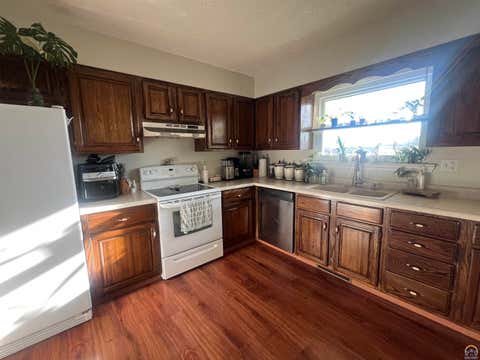 Tiny photo for 2011 Holiday Dr, Emporia, KS 66801 (MLS # 245023)