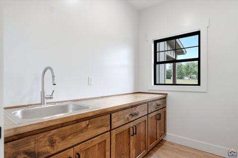 Tiny photo for 5755 SW Wanamaker Rd, Topeka, KS 66610 (MLS # 246560)