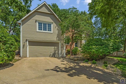 Photo of 1128 Dubs Ct, Lawrence, KS 66049 (MLS # 246838)