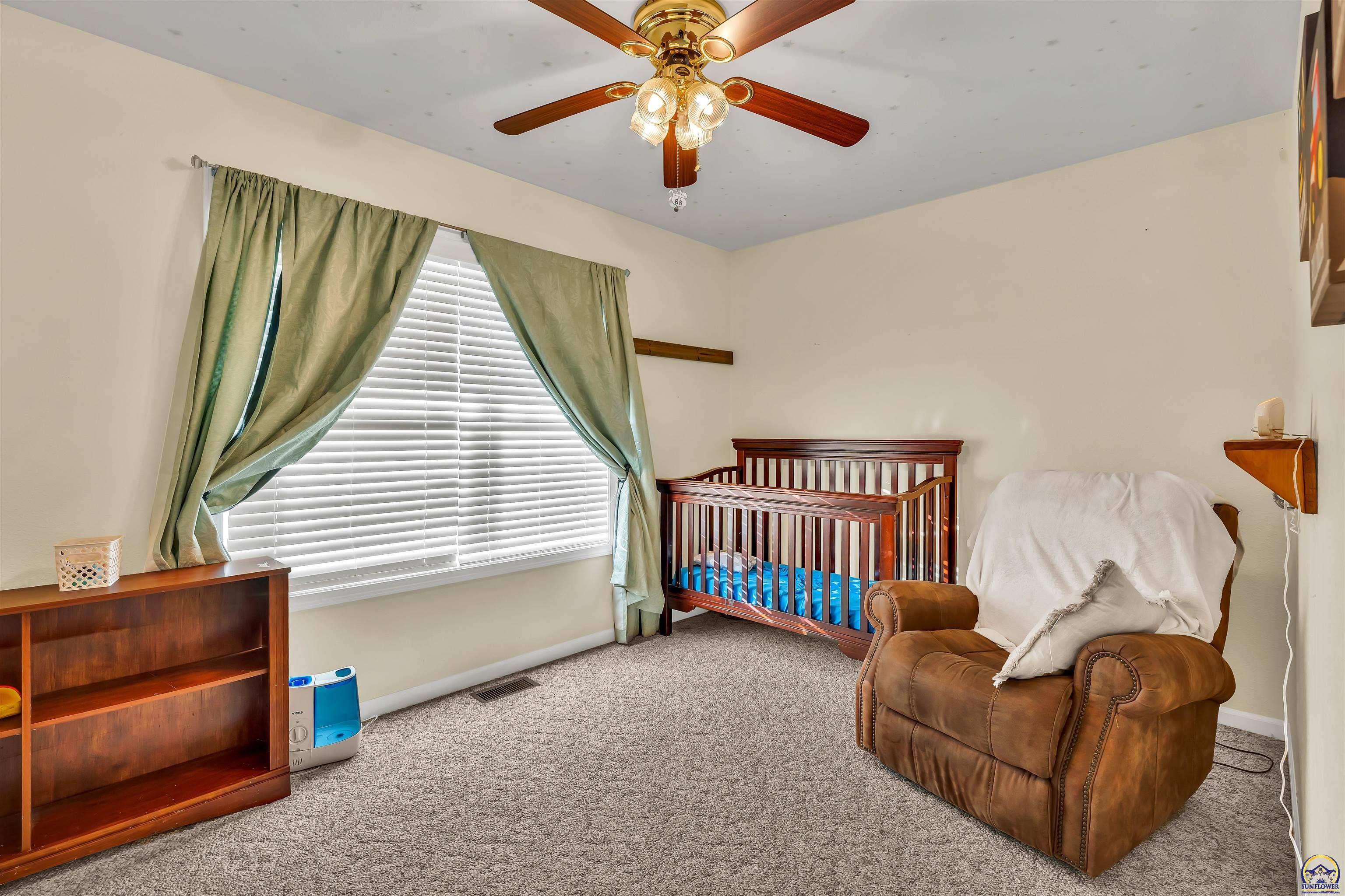 Berryton, Kansas 66409, United States, 3 Bedrooms Bedrooms, ,3 BathroomsBathrooms,Residential,Pending,251982