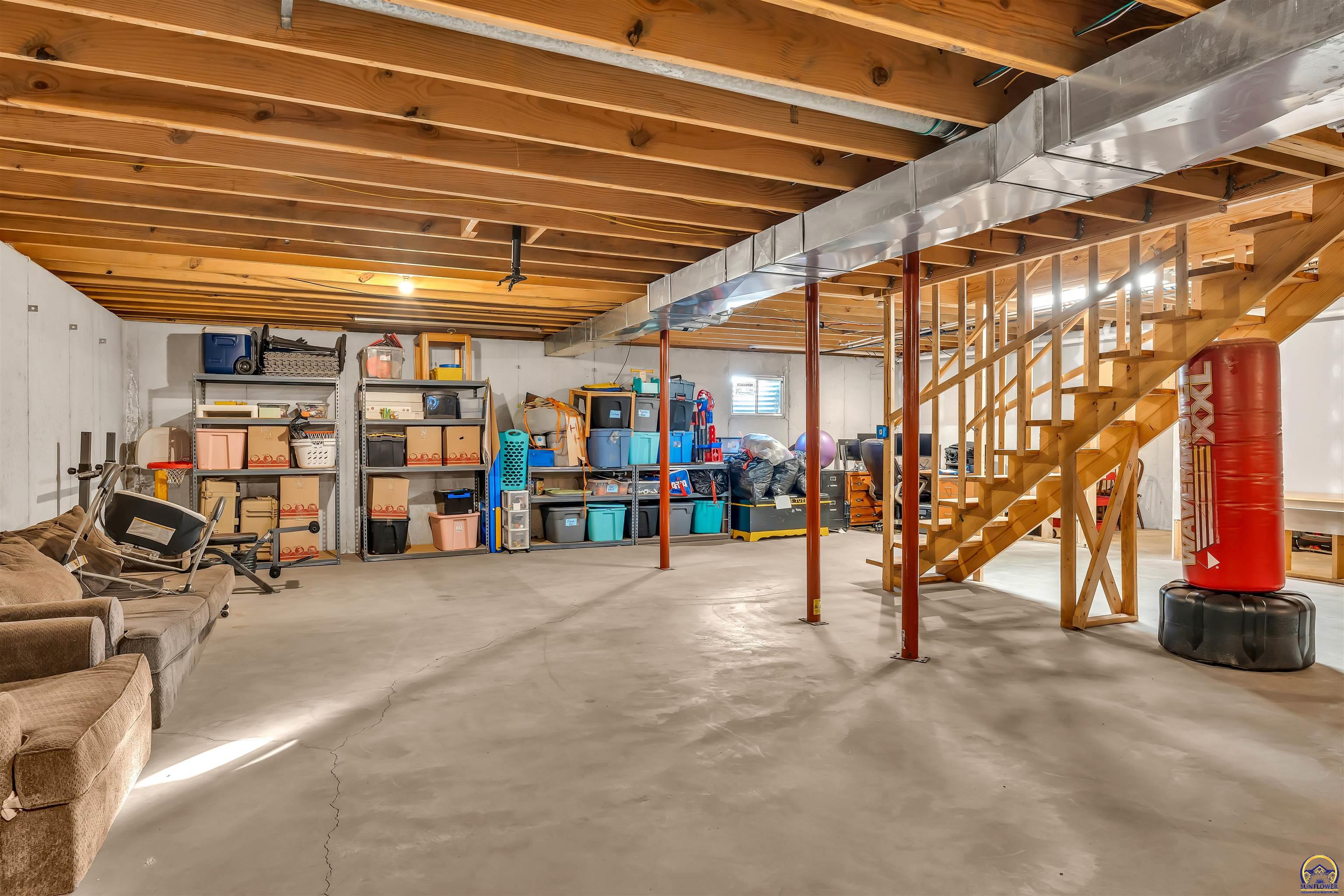 Berryton, Kansas 66409, United States, 3 Bedrooms Bedrooms, ,3 BathroomsBathrooms,Residential,Pending,251982