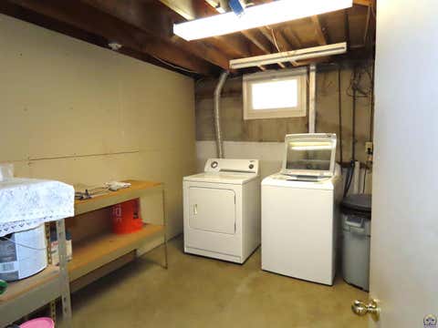 Tiny photo for 5401 SW 28th St, Topeka, KS 66614 (MLS # 245056)