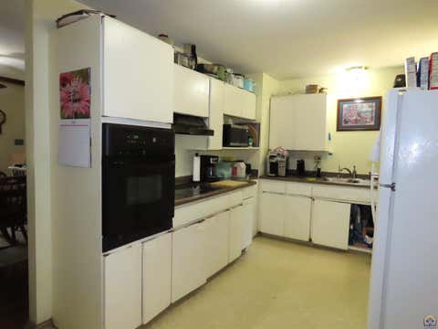 Tiny photo for 5401 SW 28th St, Topeka, KS 66614 (MLS # 245056)