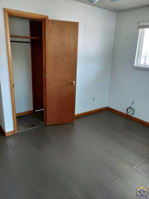 Tiny photo for 524 Neosho St, Burlington, KS 66839 (MLS # 246853)