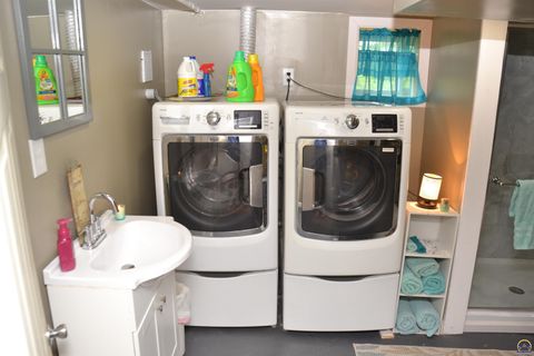 Tiny photo for 410 E 2nd Ave, Emporia, KS 66801 (MLS # 244830)