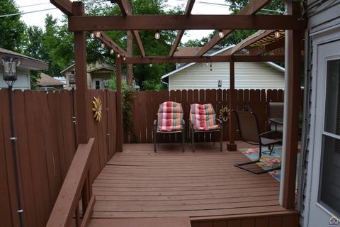 Tiny photo for 410 E 2nd Ave, Emporia, KS 66801 (MLS # 244830)