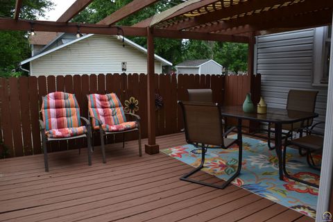 Tiny photo for 410 E 2nd Ave, Emporia, KS 66801 (MLS # 244830)