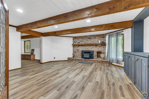 Tiny photo for 2331 SE Libra Ave, Topeka, KS 66605 (MLS # 246060)