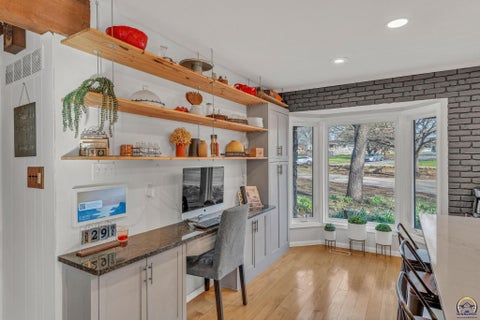 Tiny photo for 2331 SE Libra Ave, Topeka, KS 66605 (MLS # 246060)
