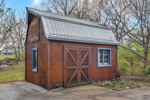 Tiny photo for 2331 SE Libra Ave, Topeka, KS 66605 (MLS # 246060)