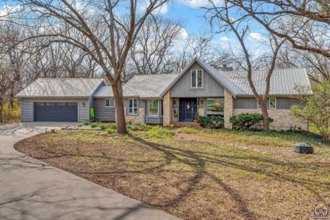 Tiny photo for 2331 SE Libra Ave, Topeka, KS 66605 (MLS # 246060)