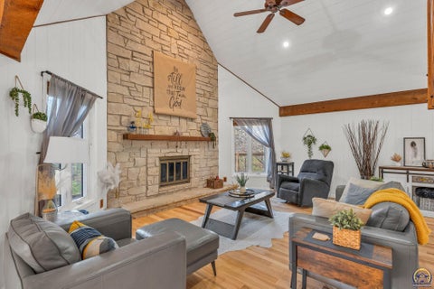 Tiny photo for 2331 SE Libra Ave, Topeka, KS 66605 (MLS # 246060)