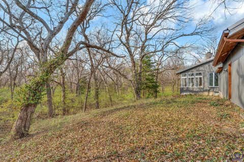 Tiny photo for 2331 SE Libra Ave, Topeka, KS 66605 (MLS # 246060)