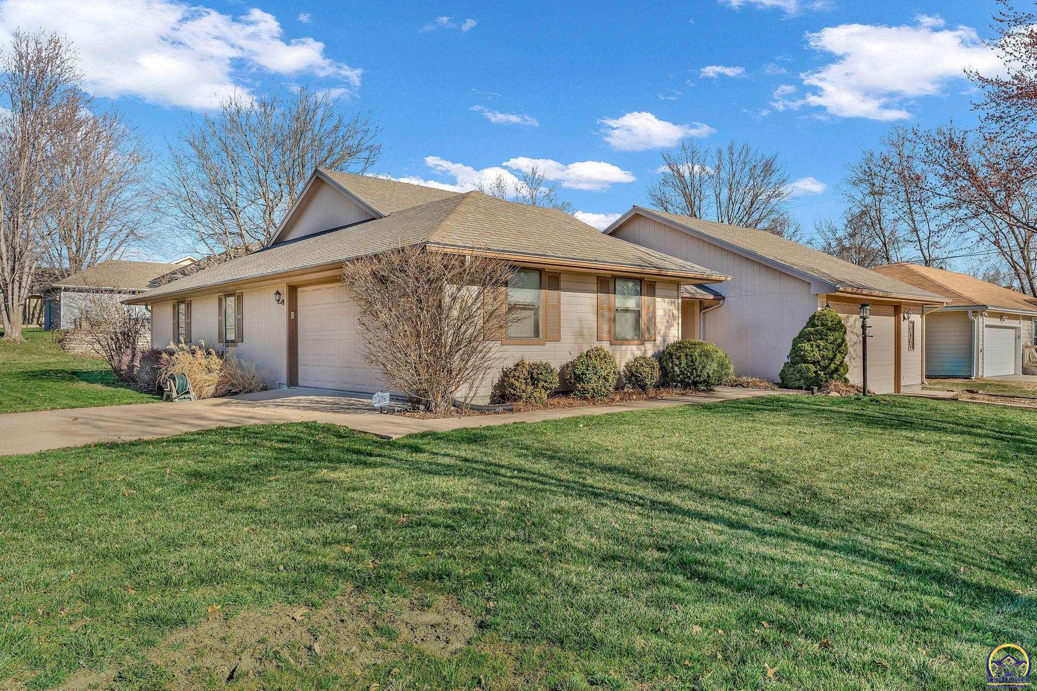 Topeka, Kansas 66614, United States, 2 Bedrooms Bedrooms, ,2 BathroomsBathrooms,Residential,Pending,91532