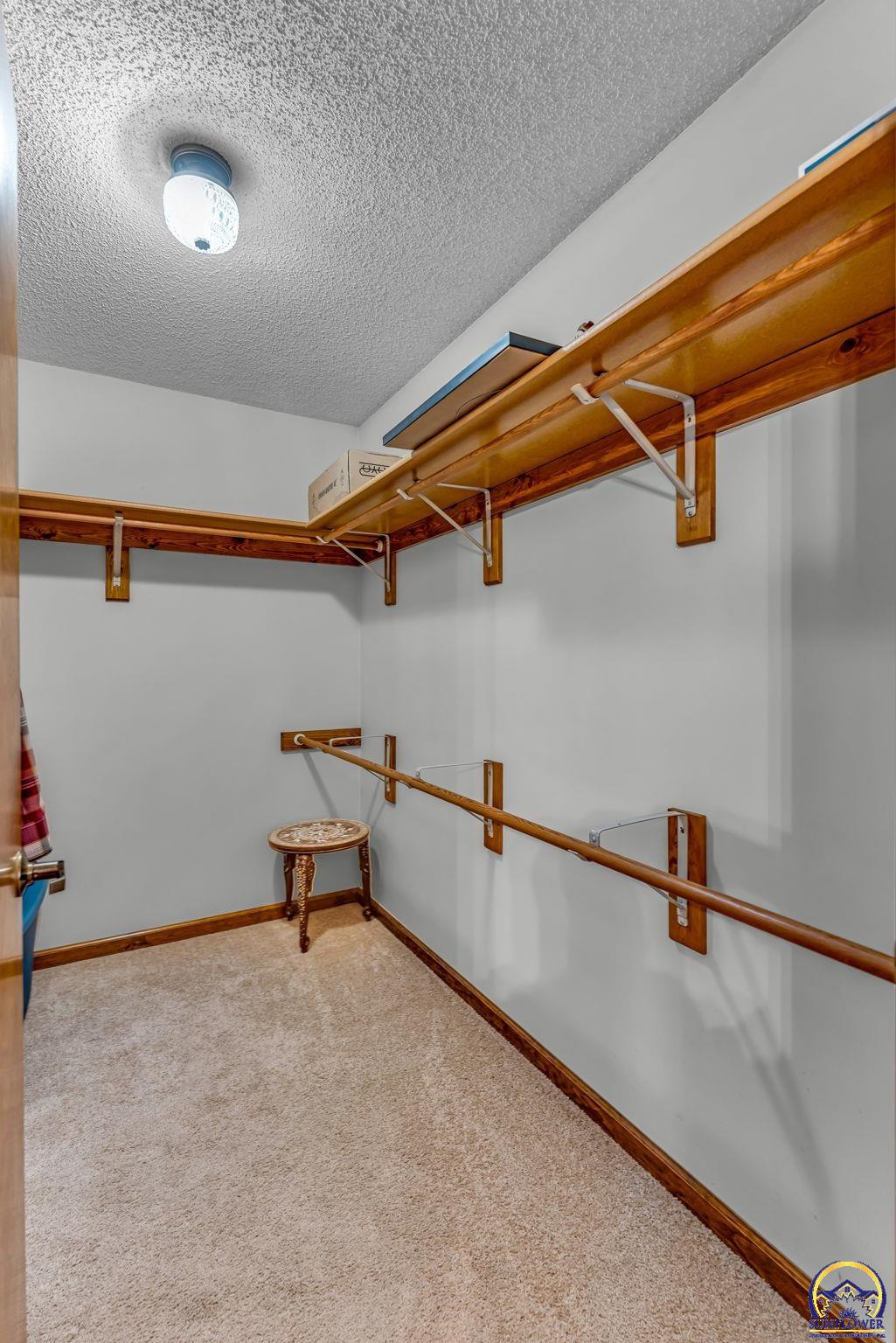 Topeka, Kansas 66614, United States, 2 Bedrooms Bedrooms, ,2 BathroomsBathrooms,Residential,Pending,91532