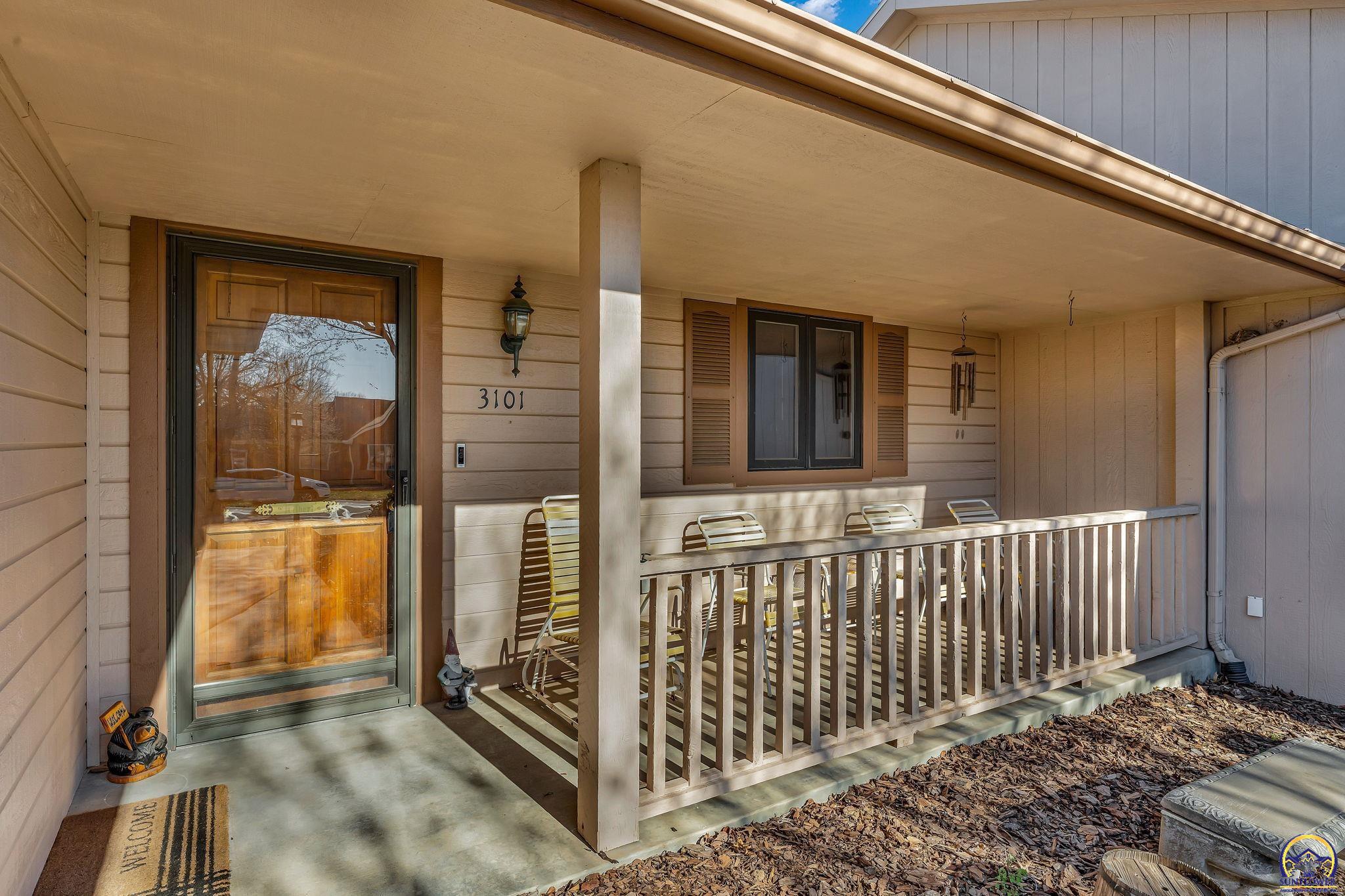 Topeka, Kansas 66614, United States, 2 Bedrooms Bedrooms, ,2 BathroomsBathrooms,Residential,Pending,91532