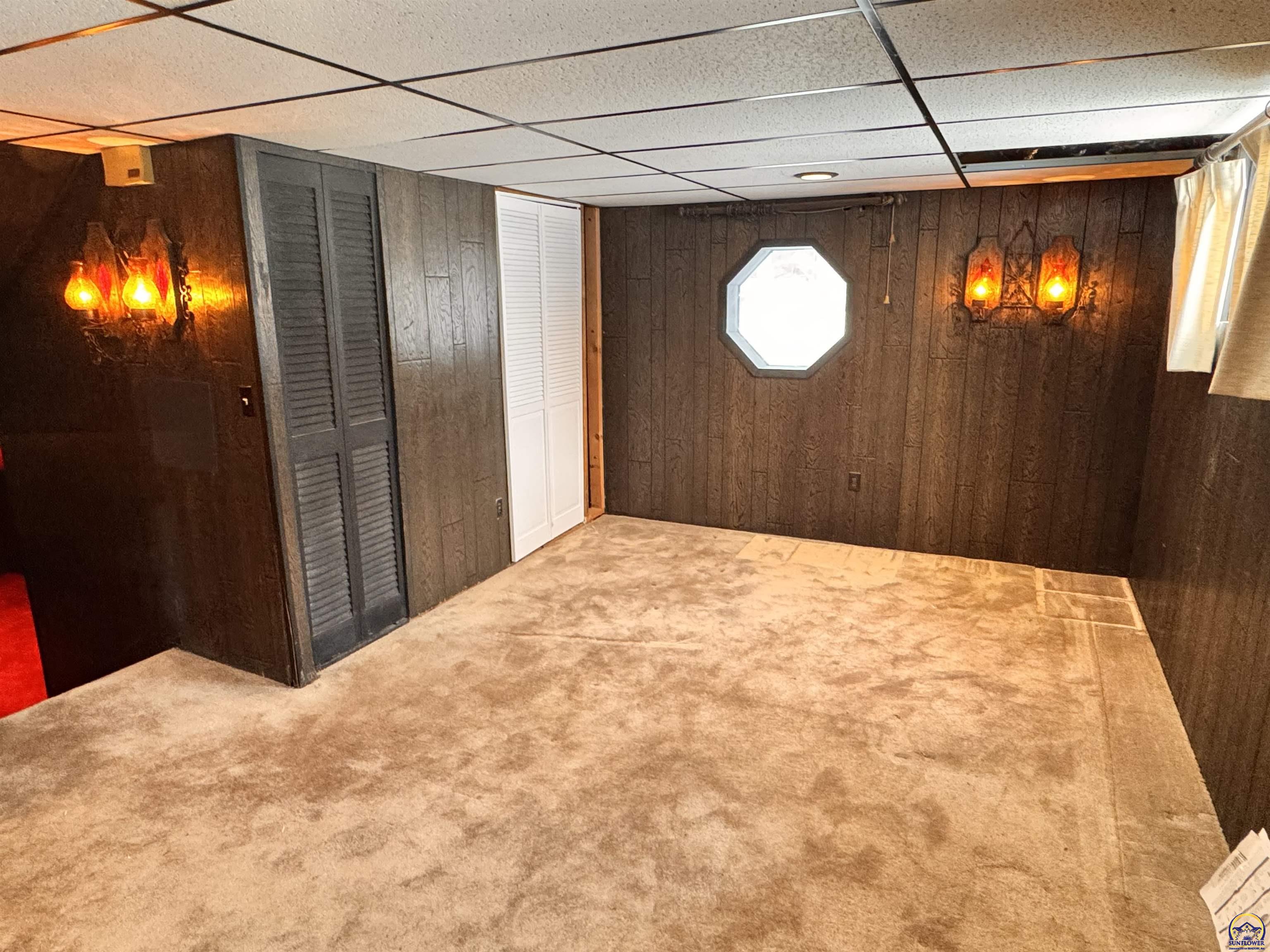 Topeka, Kansas 66616, United States, 3 Bedrooms Bedrooms, ,2 BathroomsBathrooms,Residential,Active,251943