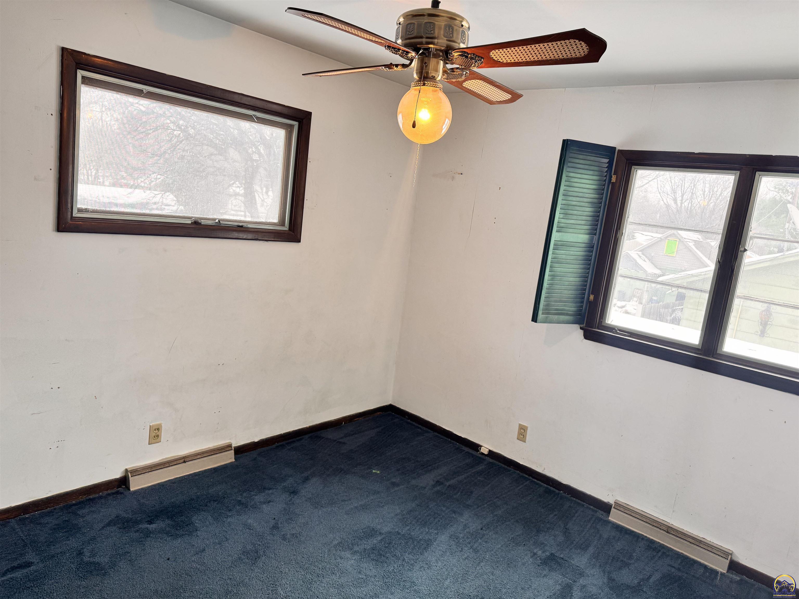 Topeka, Kansas 66616, United States, 3 Bedrooms Bedrooms, ,2 BathroomsBathrooms,Residential,Active,251943