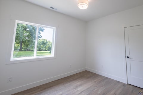 Tiny photo for 8711 Willow Ln, Ozawkie, KS 66070 (MLS # 246010)