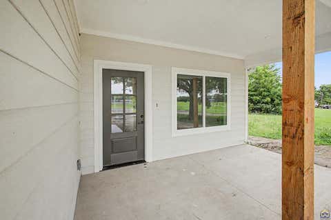 Tiny photo for 8711 Willow Ln, Ozawkie, KS 66070 (MLS # 246010)