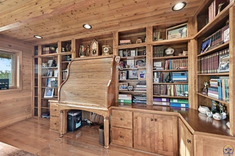 Tiny photo for 521 N 1450th Rd, Lawrence, KS 66049 (MLS # 246297)