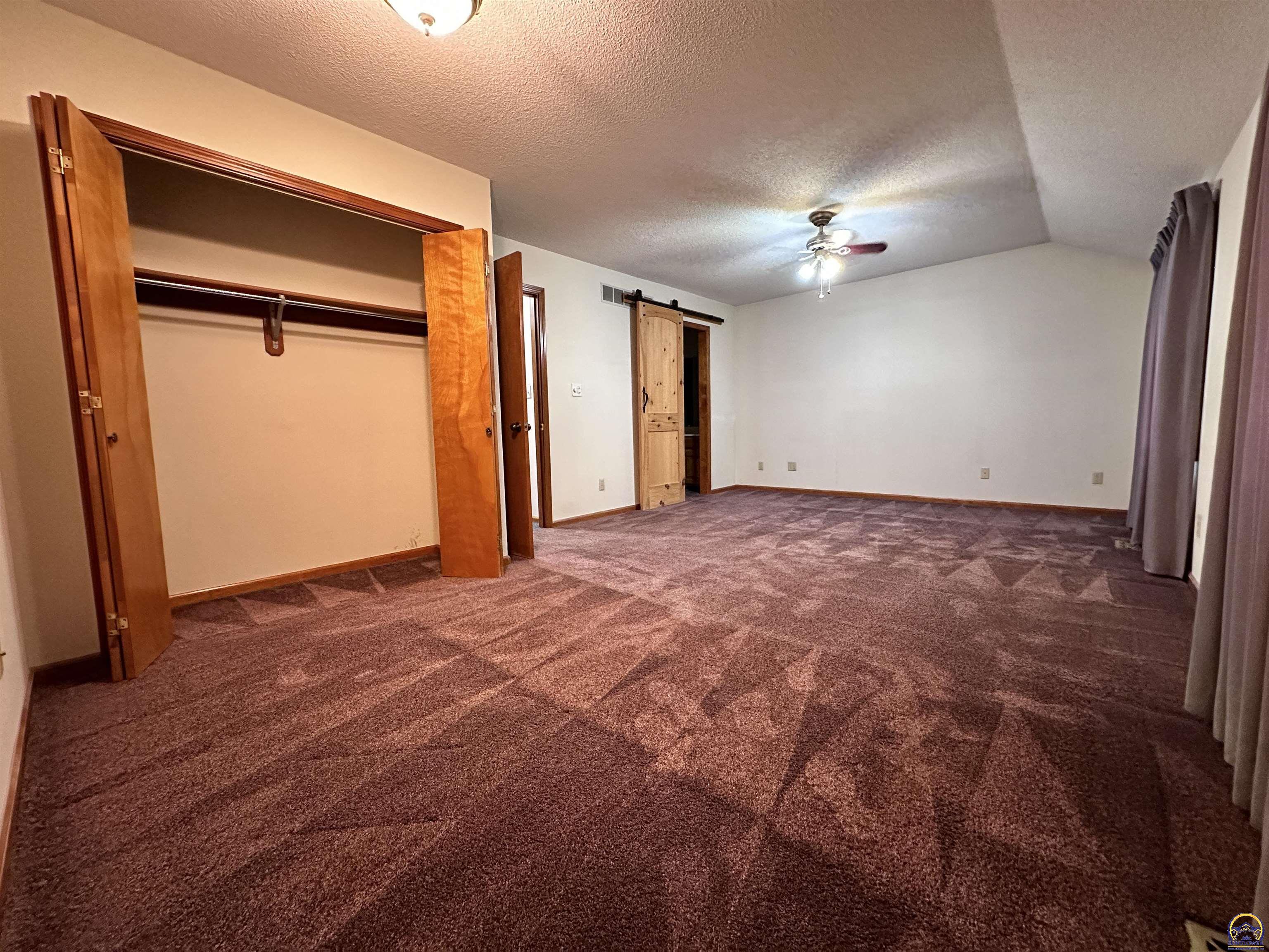 Topeka, Kansas 66614, United States, 3 Bedrooms Bedrooms, ,3 BathroomsBathrooms,Residential,Pending,46795