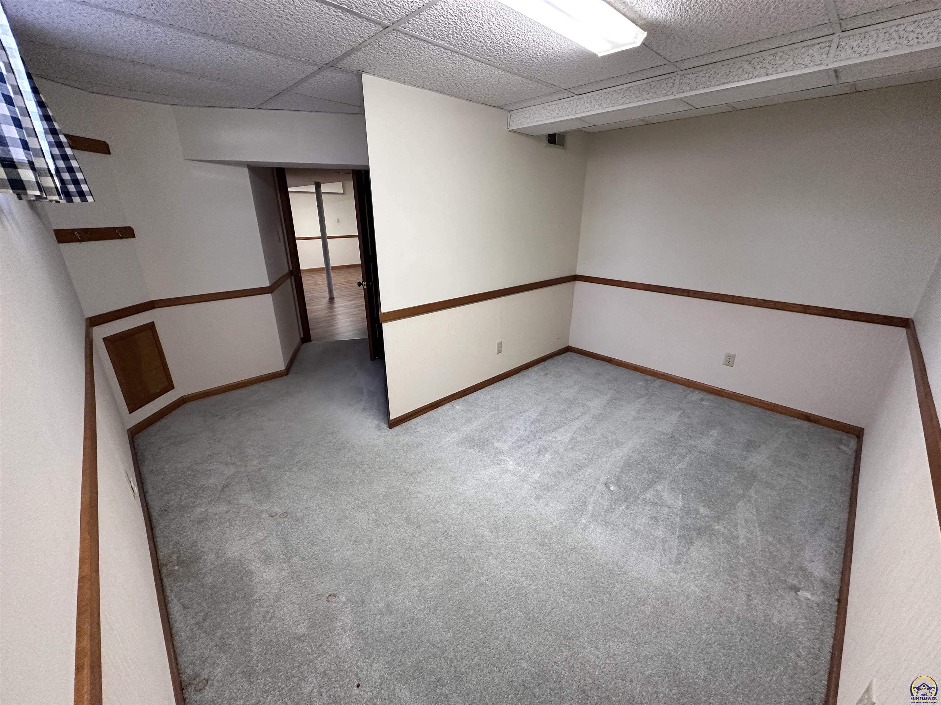 Topeka, Kansas 66614, United States, 3 Bedrooms Bedrooms, ,3 BathroomsBathrooms,Residential,Pending,46795