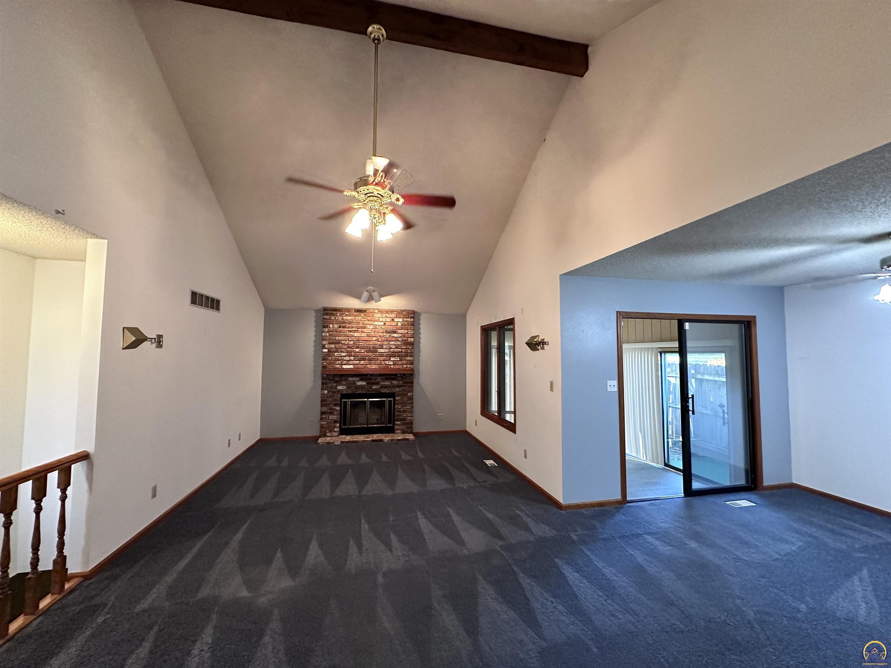 Topeka, Kansas 66614, United States, 3 Bedrooms Bedrooms, ,3 BathroomsBathrooms,Residential,Pending,46795