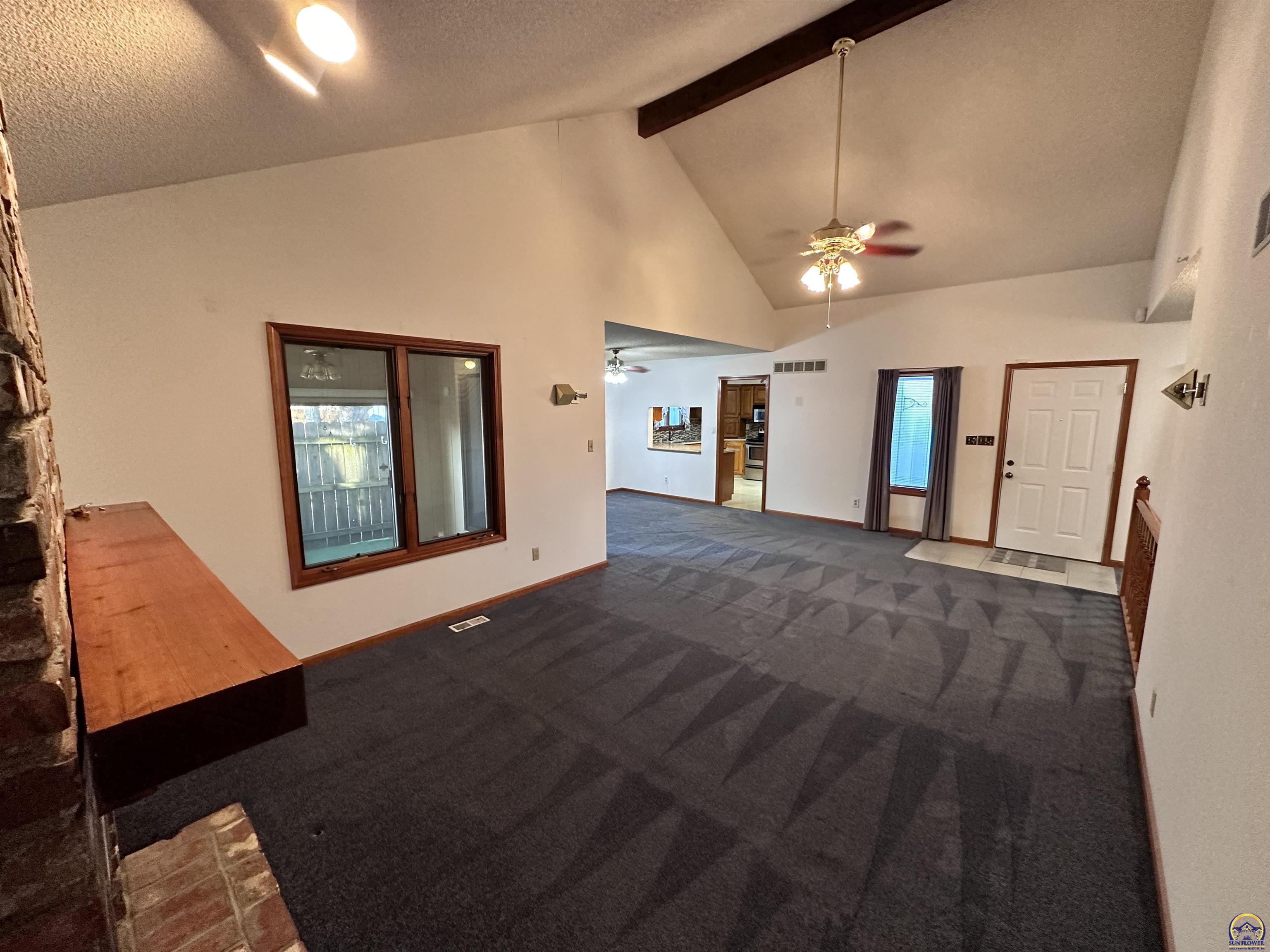 Topeka, Kansas 66614, United States, 3 Bedrooms Bedrooms, ,3 BathroomsBathrooms,Residential,Pending,46795