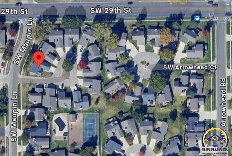 Topeka, Kansas 66614, United States, 3 Bedrooms Bedrooms, ,3 BathroomsBathrooms,Residential,Pending,46795