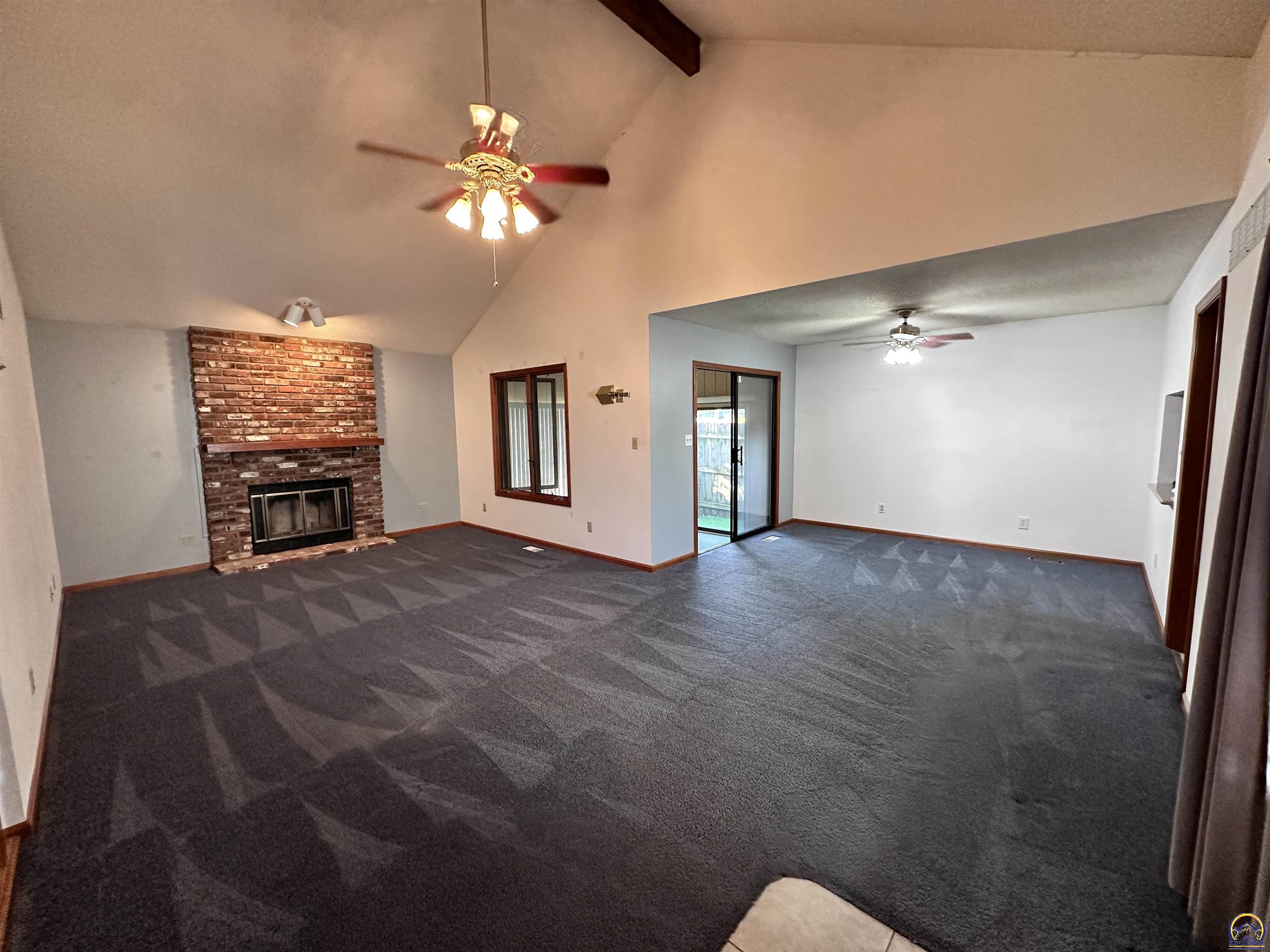 Topeka, Kansas 66614, United States, 3 Bedrooms Bedrooms, ,3 BathroomsBathrooms,Residential,Pending,46795