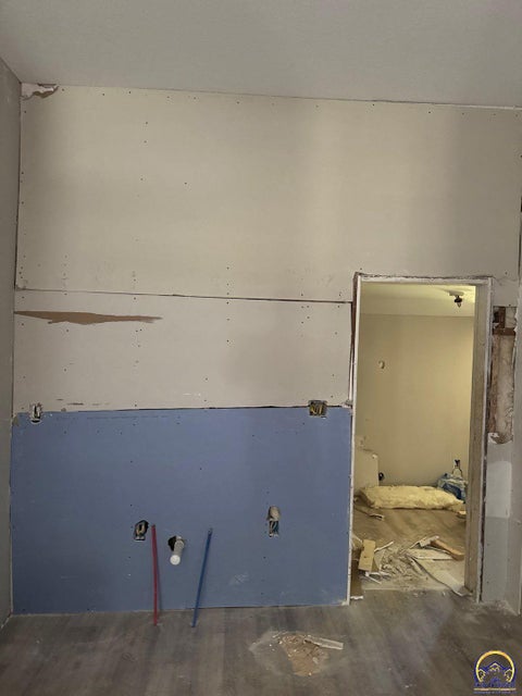 Tiny photo for 905 Neosho St, Emporia, KS 66801 (MLS # 246861)