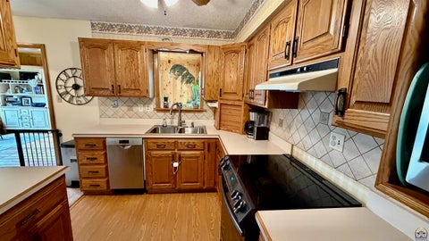 Tiny photo for 3331 NW 42nd Ter, Topeka, KS 66618 (MLS # 244776)