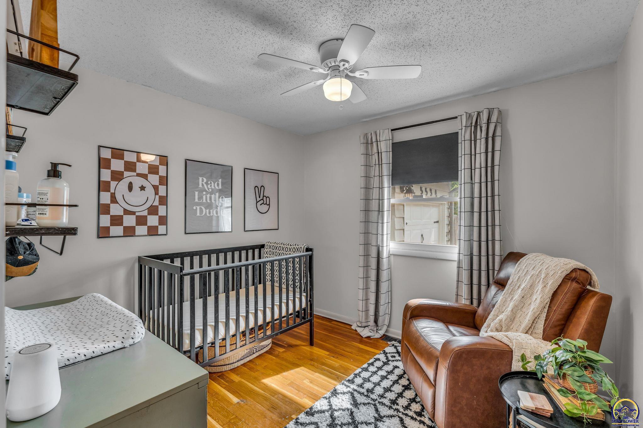 Topeka, Kansas 66604, United States, 4 Bedrooms Bedrooms, ,3 BathroomsBathrooms,Residential,Pending,119601